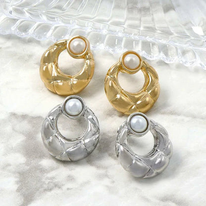 Japanese earring- Quilted Pearl Stud Earrings
