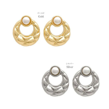 Japanese earring- Quilted Pearl Stud Earrings