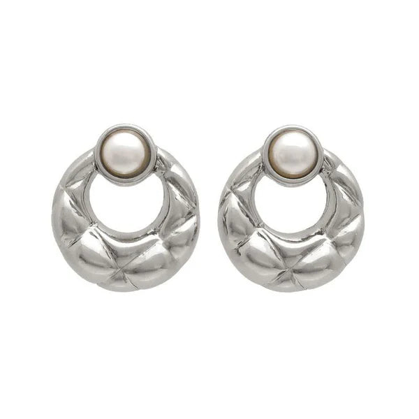 Japanese earring- Quilted Pearl Stud Earrings