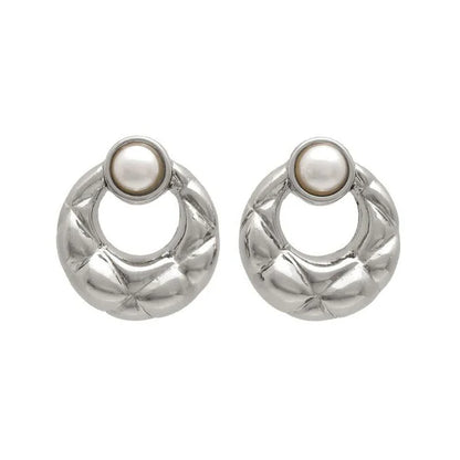 Japanese earring- Quilted Pearl Stud Earrings