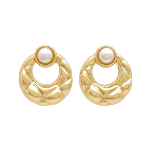 Japanese earring- Quilted Pearl Stud Earrings
