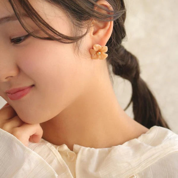 Japanese earrings- Clear Metal Flower Stud Earrings
