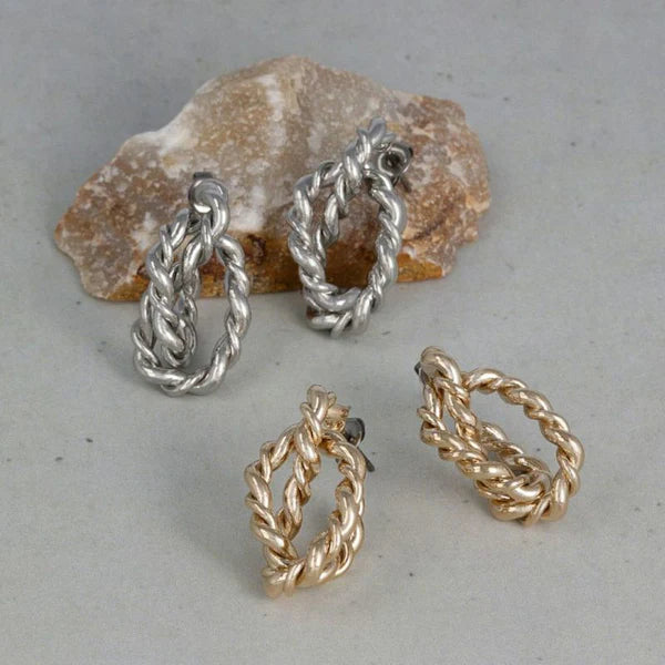 Japanese earrings- Delicate Twisted Chain Stud Earrings