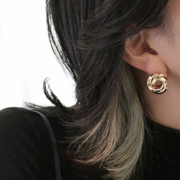 Japanese earrings- metal three circle stud earrings