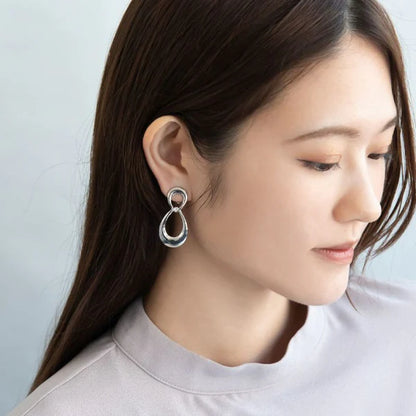 Japanese non-pierced earrings- Gold twist oval screw-back earrings